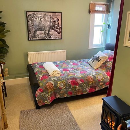 The Totnes Guest House. Upstairs At Zappa'S المظهر الخارجي الصورة